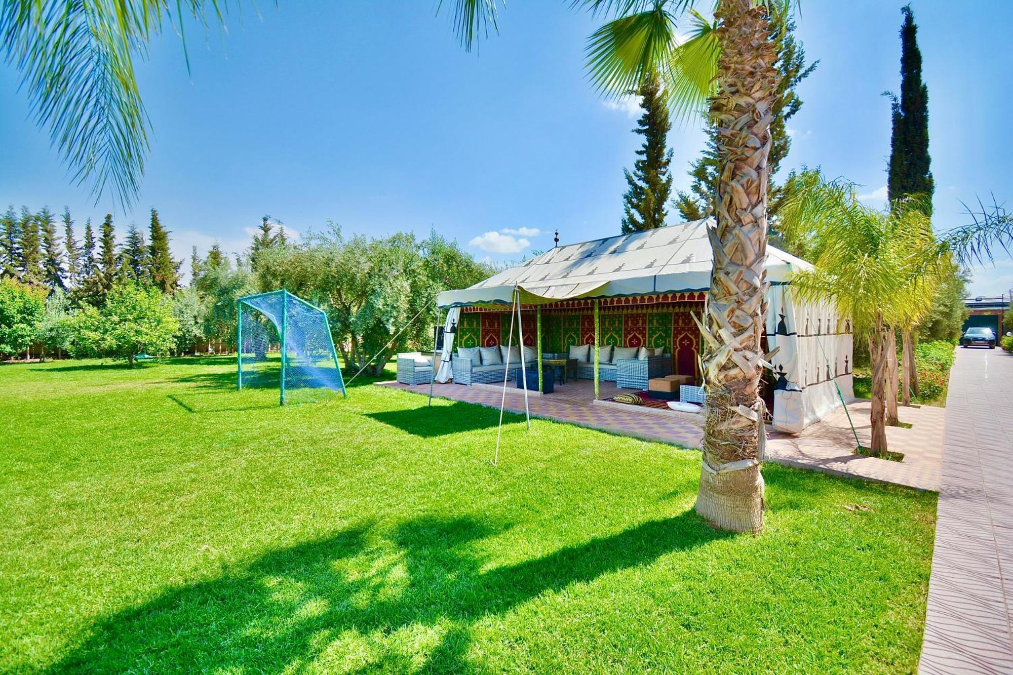 Ferme De Vacances Avec Une Grande Villa A Marrakech 마라케시 외부 사진