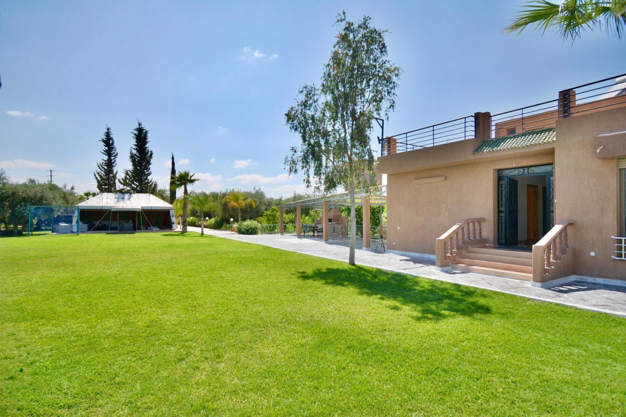 Ferme De Vacances Avec Une Grande Villa A Marrakech 마라케시 외부 사진