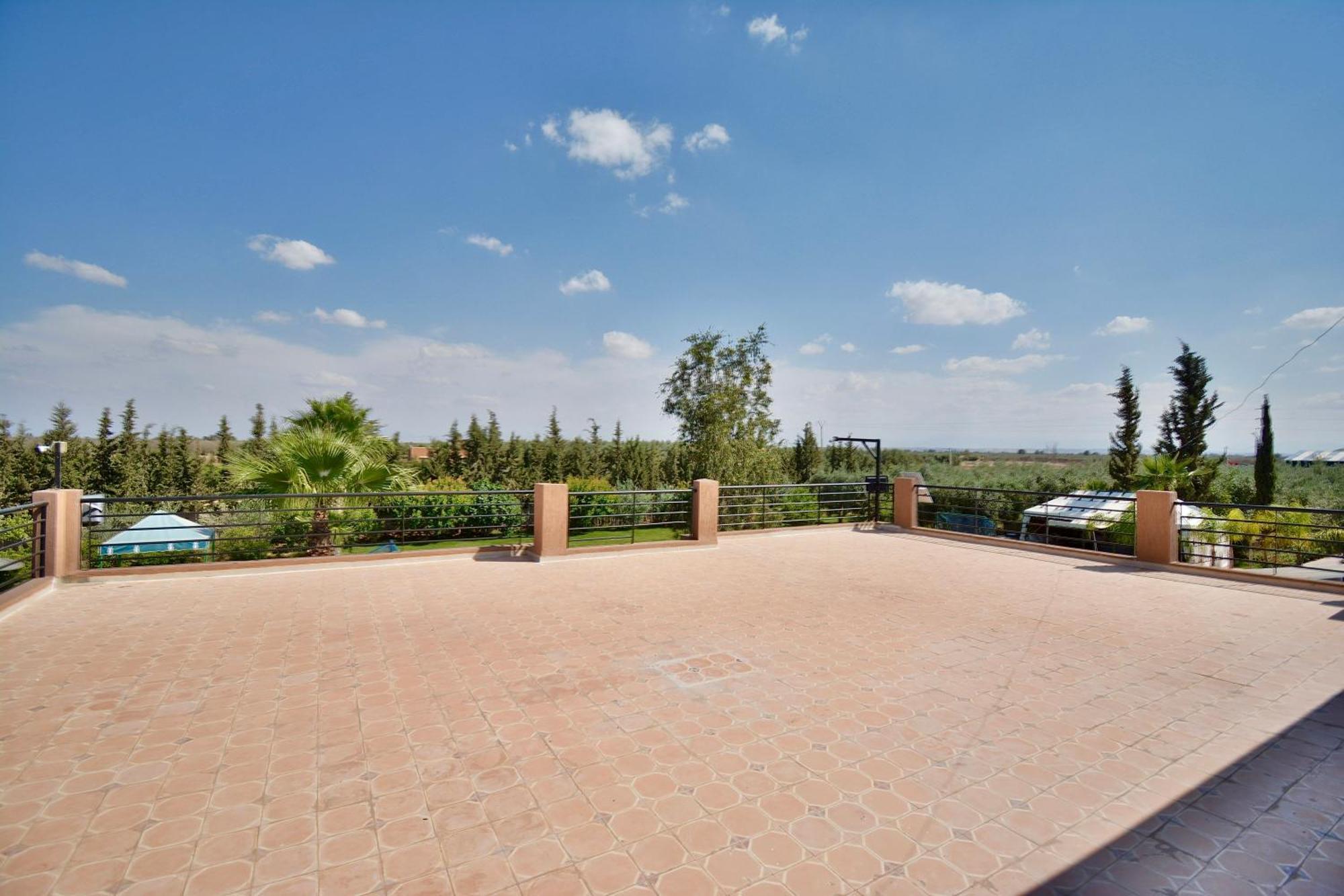 Ferme De Vacances Avec Une Grande Villa A Marrakech 마라케시 외부 사진