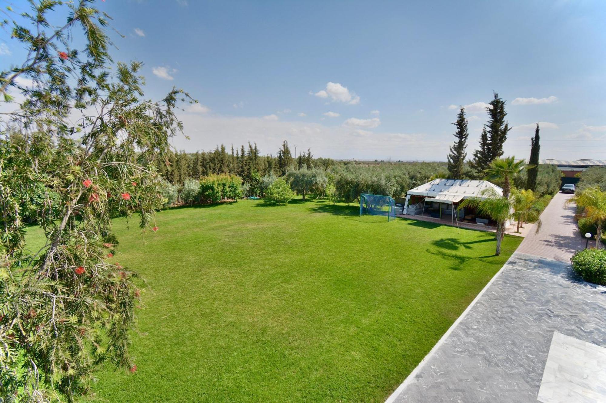 Ferme De Vacances Avec Une Grande Villa A Marrakech 마라케시 외부 사진